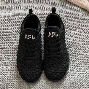 APL Techloom Phantom Blackout Unisex Men’s 6/ Women’s 8 black monochrome